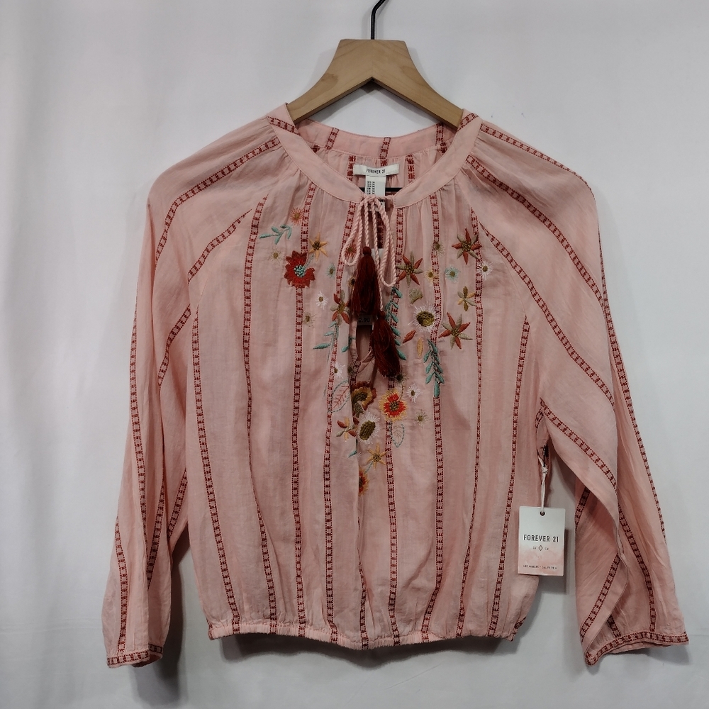 NWT Forever 21 Embroidered Floral Top Women's M Pink Cottagecore Peasant Retro